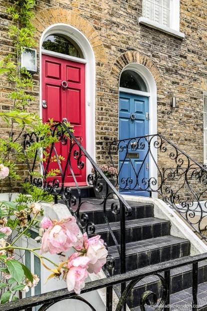 Amazing Holidays Home With A Terrace London Exterior photo